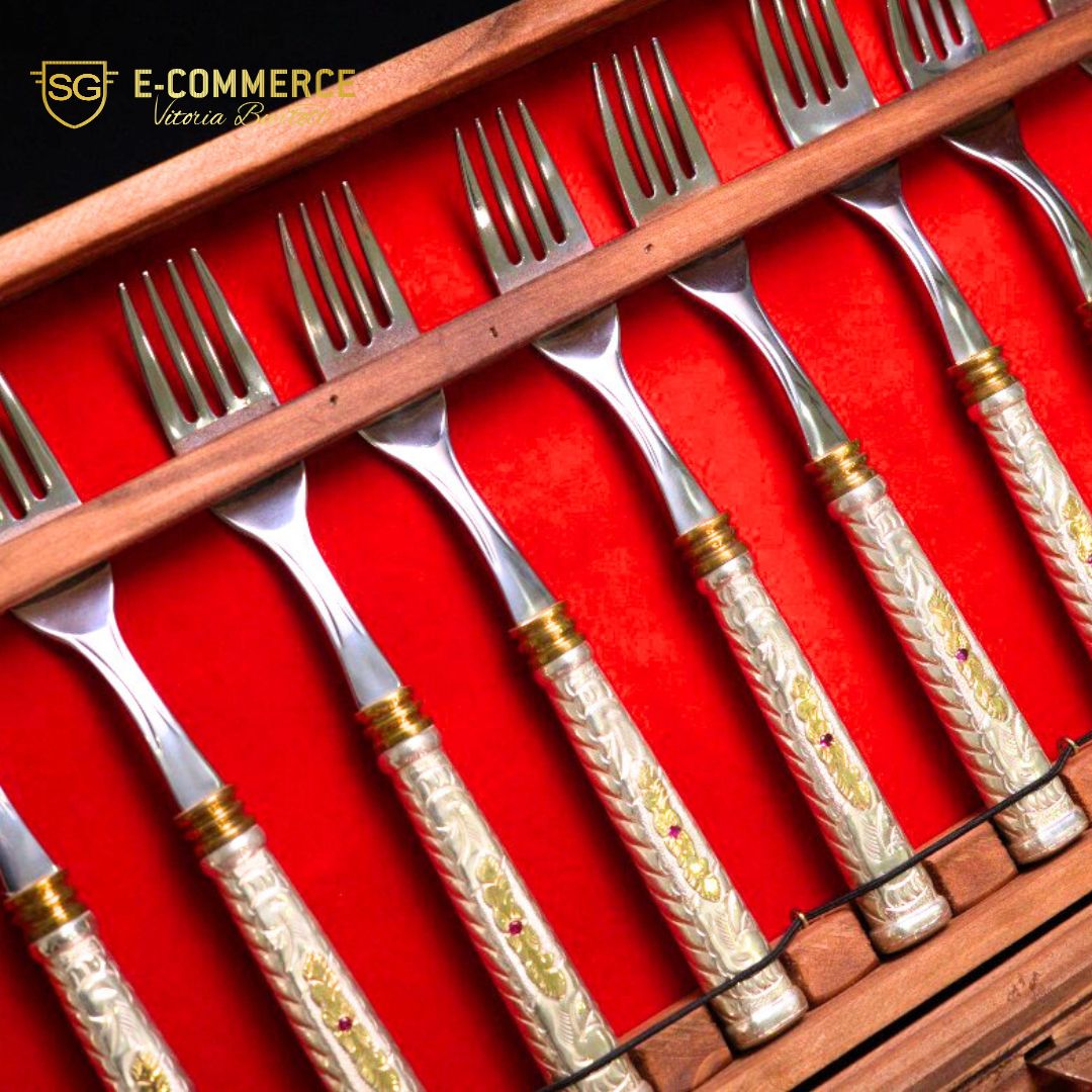 Conjunto de Talheres Prata e Ouro SG