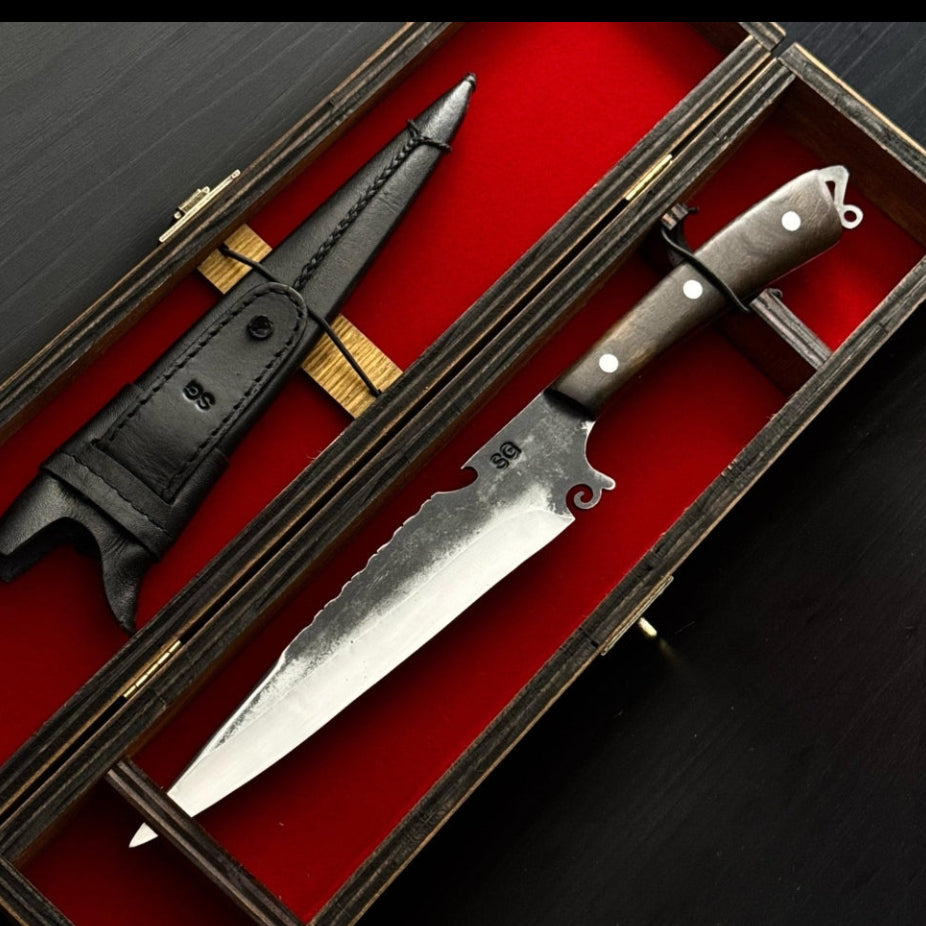 Faca Picaço Carbono- com Baú