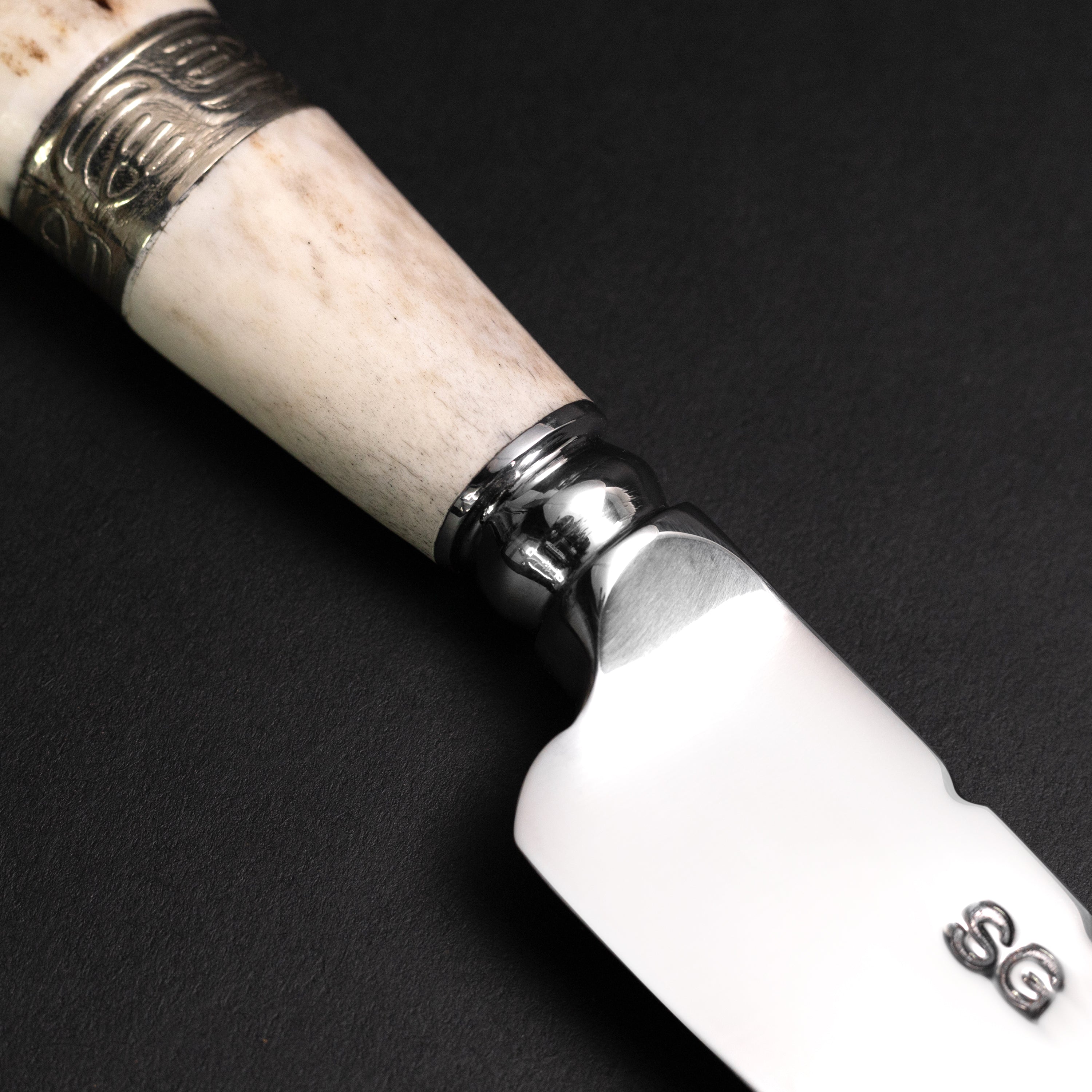 Faca Forjada Cervo com Alpaca